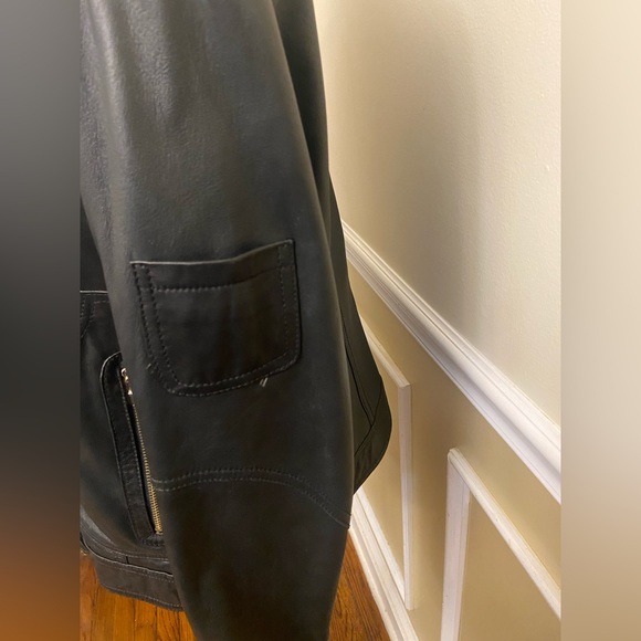 Leather moto jacket by Laundry Shelli Segal. Gold tone snaps & zippers. - Picture 4 of 7